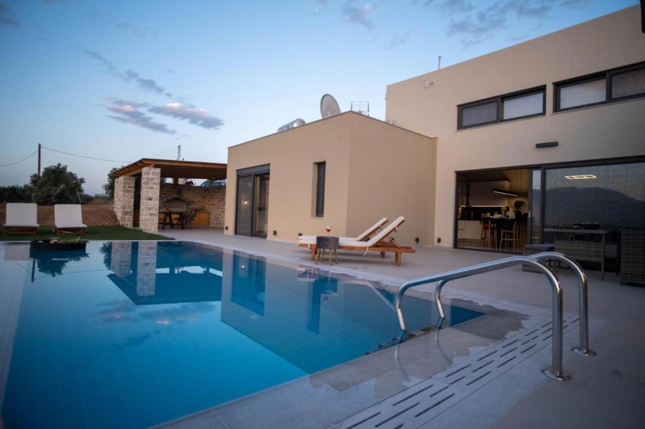 Villa Olea With Eco Pool Sívas